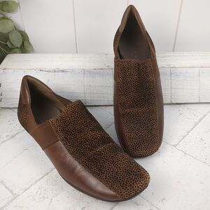 Sesto Meucci Geneva Cheetah Print Embossed Leather Flats Cognac Size 9
